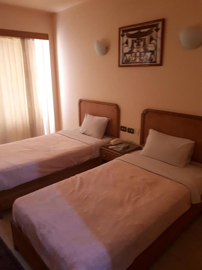 New Pola Hotel Luxor Buitenkant foto