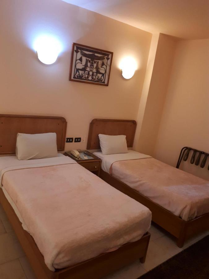 New Pola Hotel Luxor Buitenkant foto