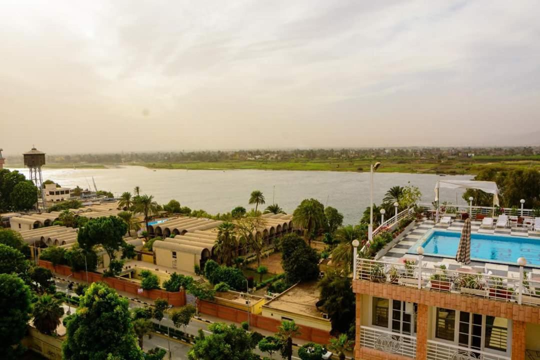 New Pola Hotel Luxor Buitenkant foto