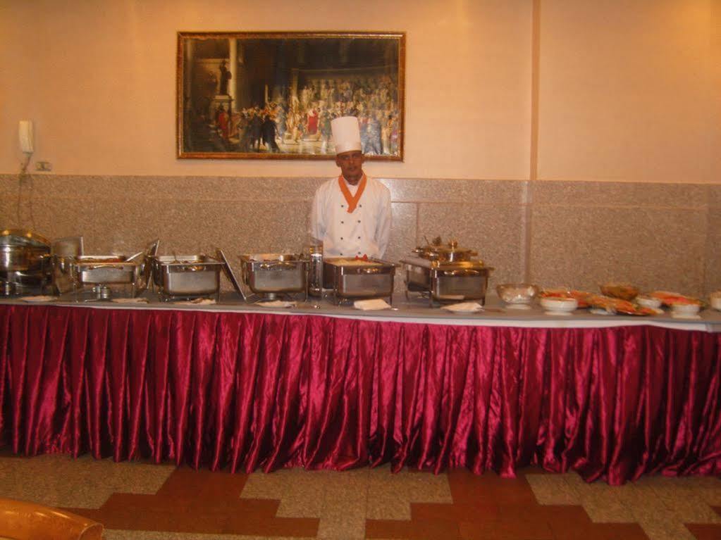 New Pola Hotel Luxor Buitenkant foto